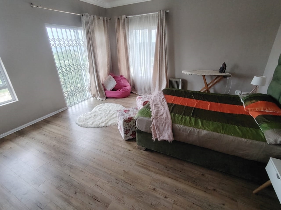 4 Bedroom Property for Sale in Nahoon Valley Park Eastern Cape